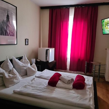 Hotel Oroszlan Szigetvár Eksteriør bilde