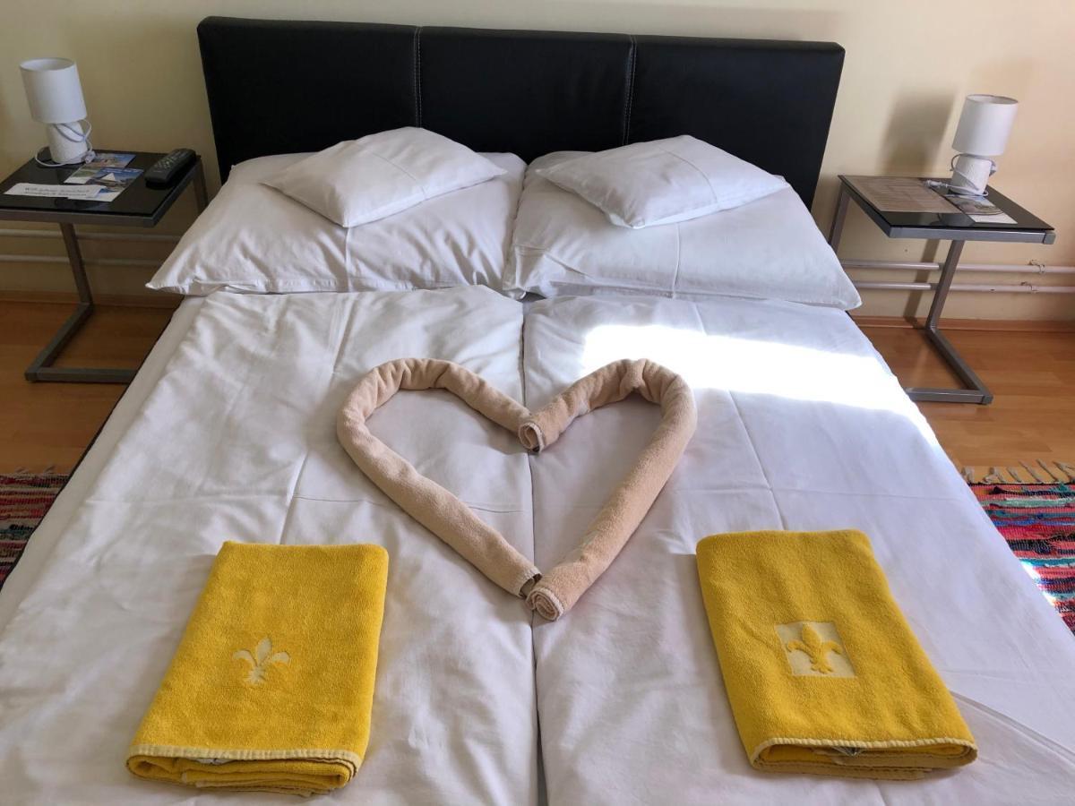 Hotel Oroszlan Szigetvár Eksteriør bilde